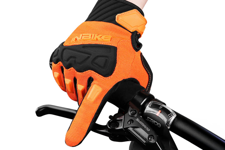 Reinforced sections around the fingers and knuckles give EMMO riders confidence, offering controlled support without limiting hand movement during uneven terrain.