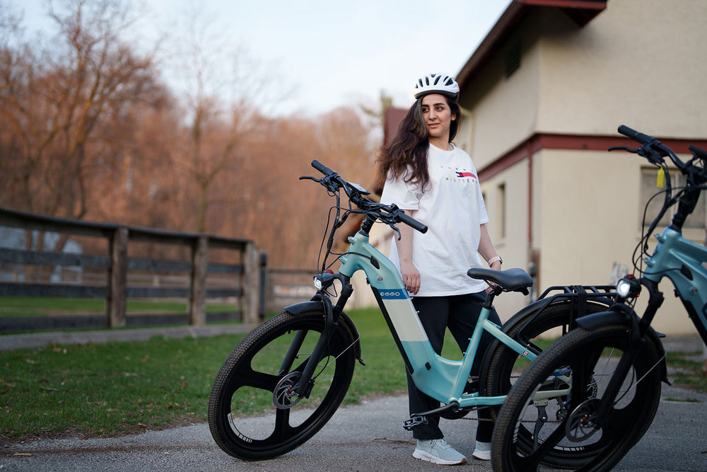 EMMO Pulse Pro 34mm upgraded front suspension delivers better control and stability on uneven roads.