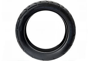 EMMO 110/70-16 front vacuum tire for e-motorcycles, streamlined rubber surface, low rolling resistance, strong braking response, and reliable city or suburban road contact