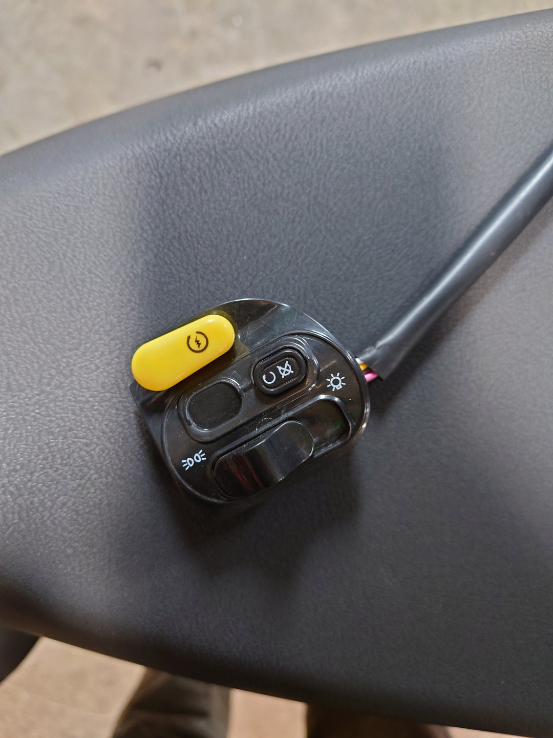EMMO Right Switch Housing Scooter Style E-Bikes Electrical